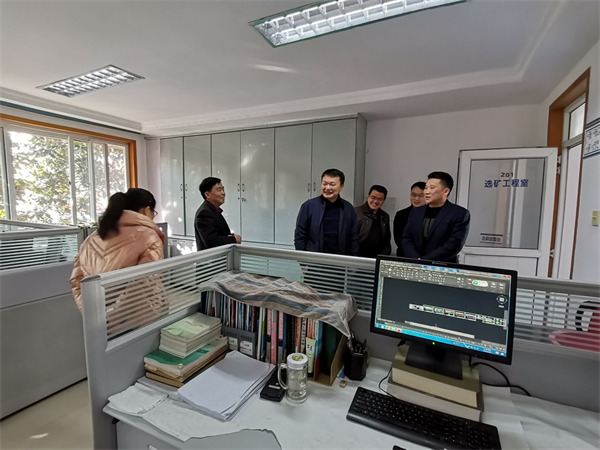 设计研究院领导班子春节假期后首个工作日给职工拜年